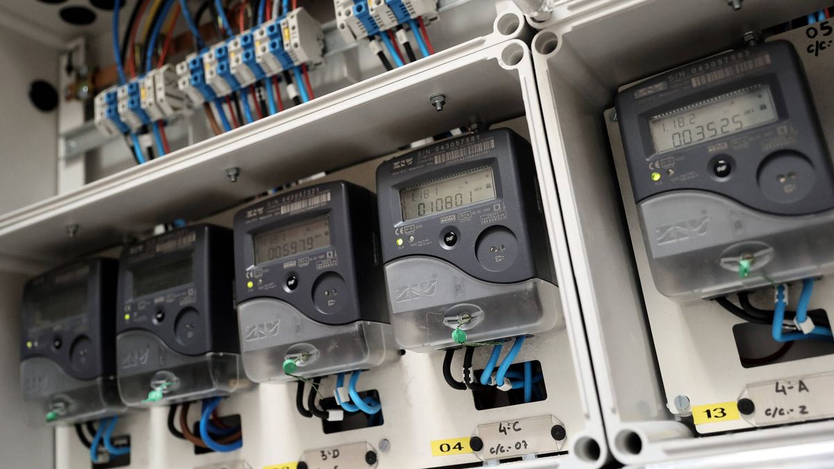 La CNMC impone medidas a las eléctricas para evitar cambios de compañía erróneos