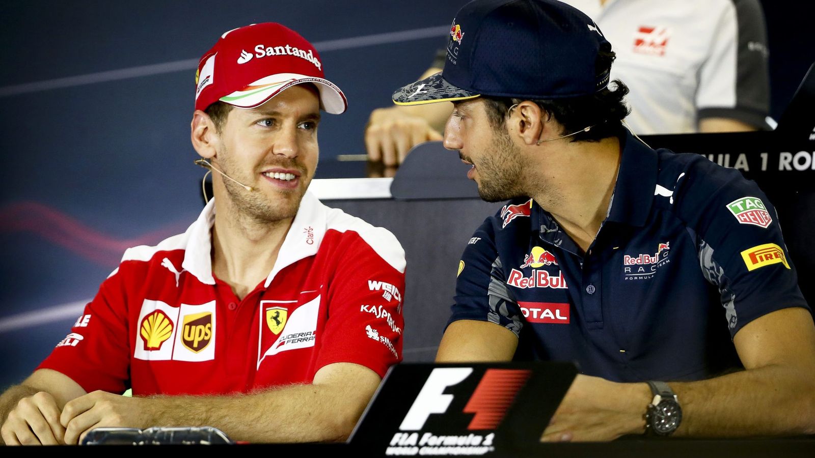 Foto: Vettel y Ricciardo en rueda de prensa.