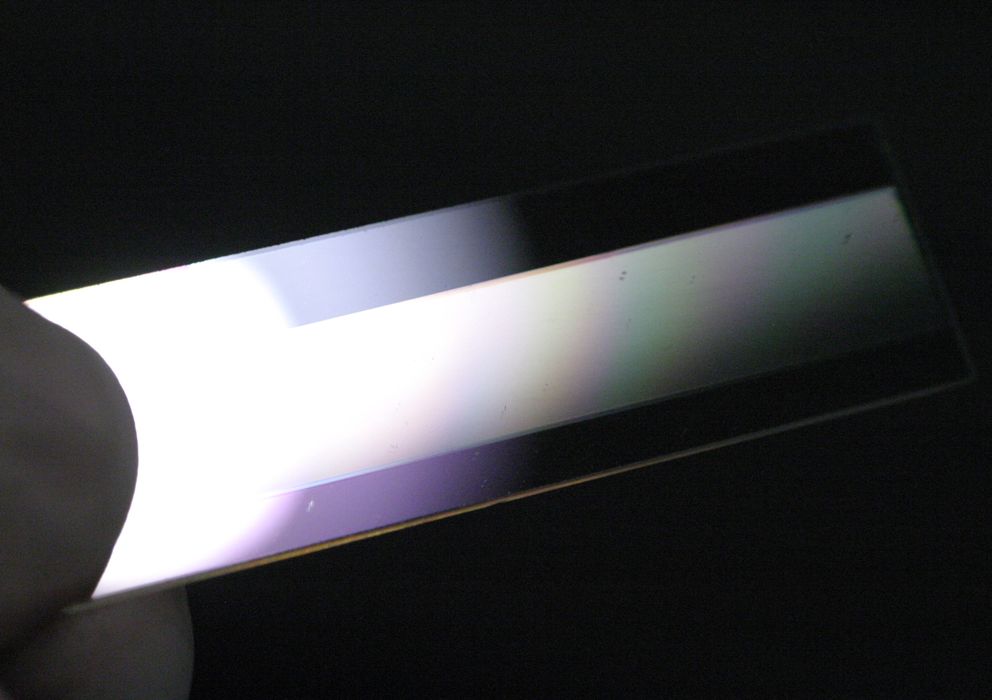 Foto: Este aparato desarrrollado en el MIT permite modificar la frecuencia de la luz