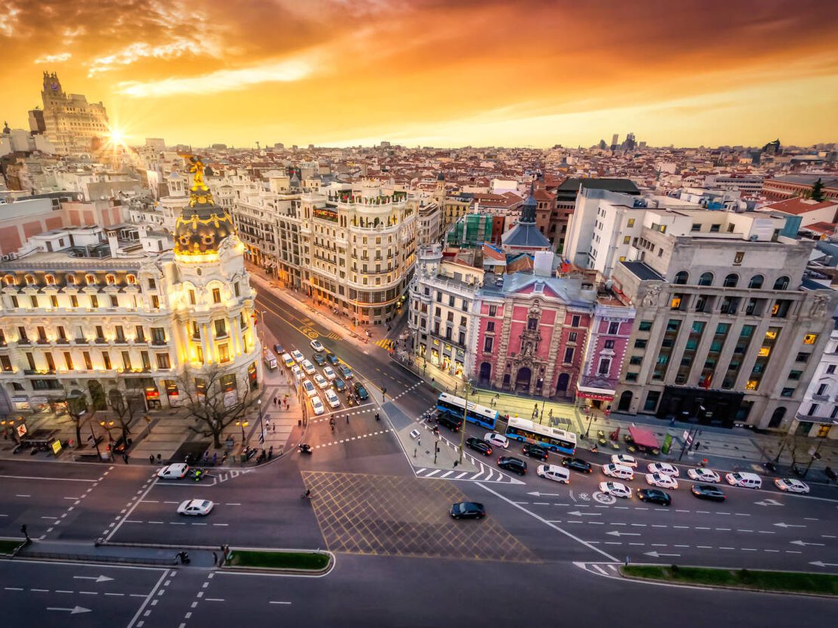 Foto: Los madrileños pagaron 1.600 M por comprar casa en 2020: el 18%, fuera de Madrid. (iStock)