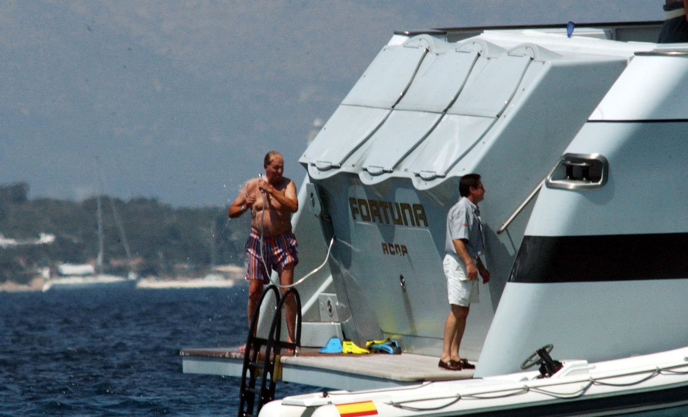 El Rey Juan Carlos en una imagen de archivo a bordo del 'Fortuna' (Gtres)