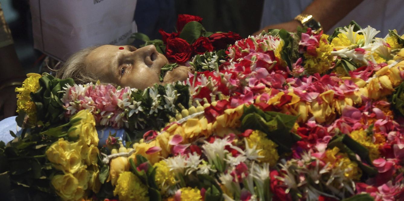 Aruna Shanbaug quedó en estado vegetativo hace 42 años tras ser violada y luego estrangulada, murió en 2015 de neumonía. Fue quien abrió la puerta en India a la eutanasia pasiva | EFE