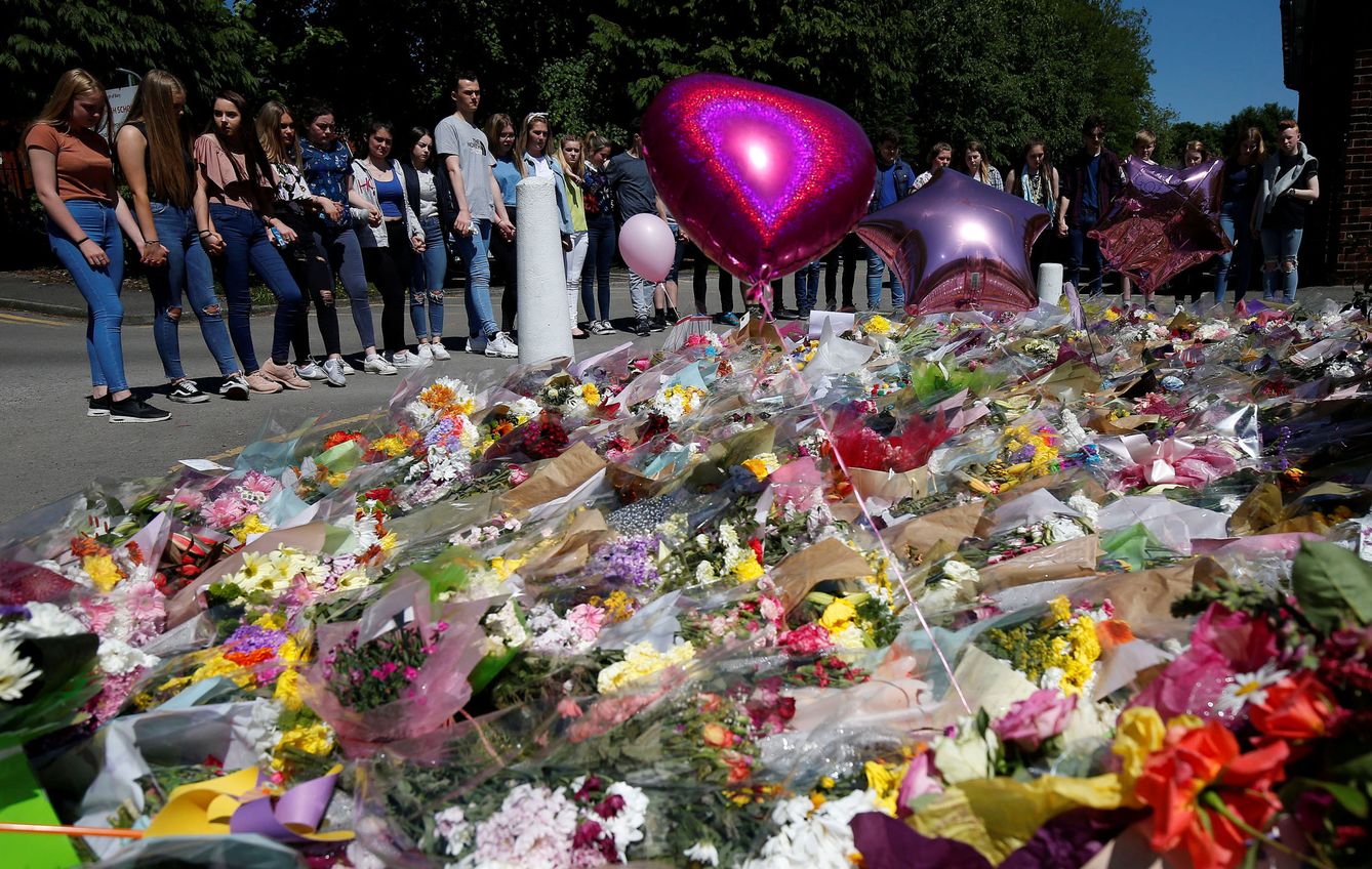 Homenaje a Olivia Campbell, una de las víctimas del atentado, en Bury, Mánchester (Reuters).