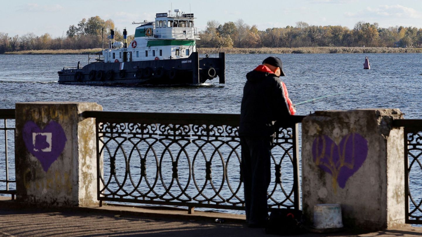 Río Dnipro. (Reuters/Alexander Ermochenko)