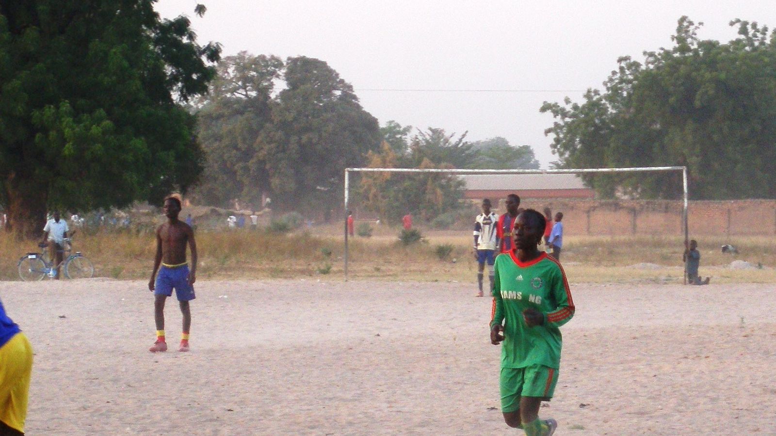 Foto: Las mujeres buscan su espacio en el fútbol en el Chad, un país de marcado talante machista (FOTOS: David Ruiz)