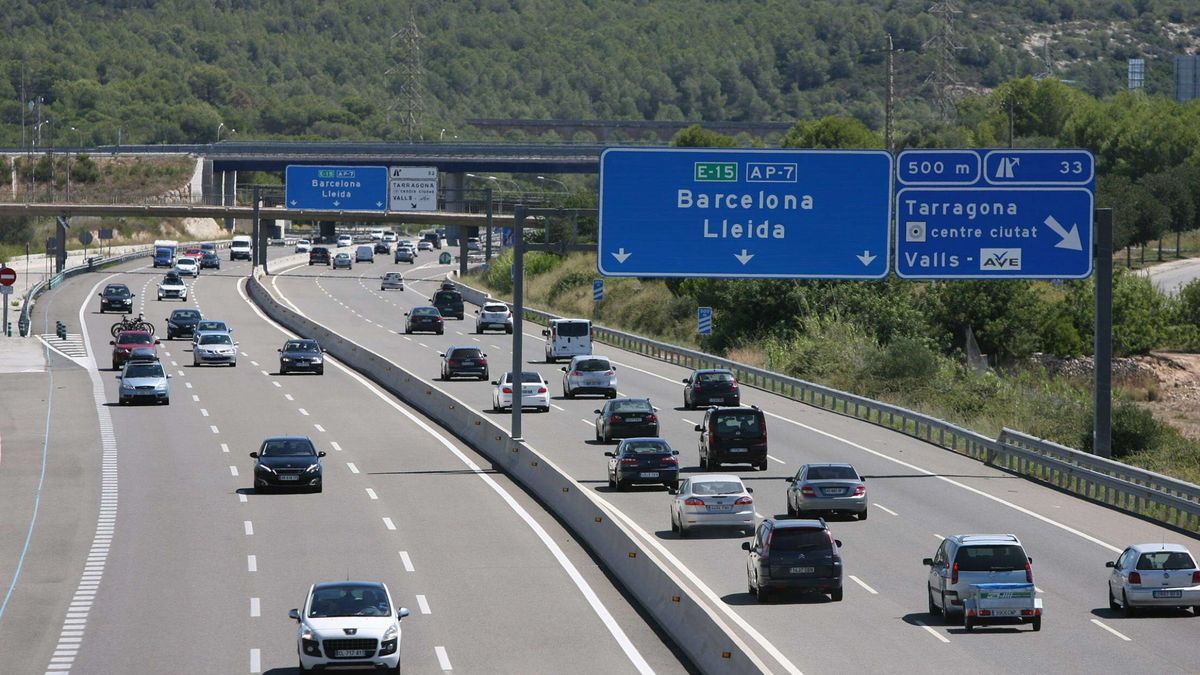 Dos autovías paralelas: ¿planea Fomento reprivatizar la Autopista del Mediterráneo?
