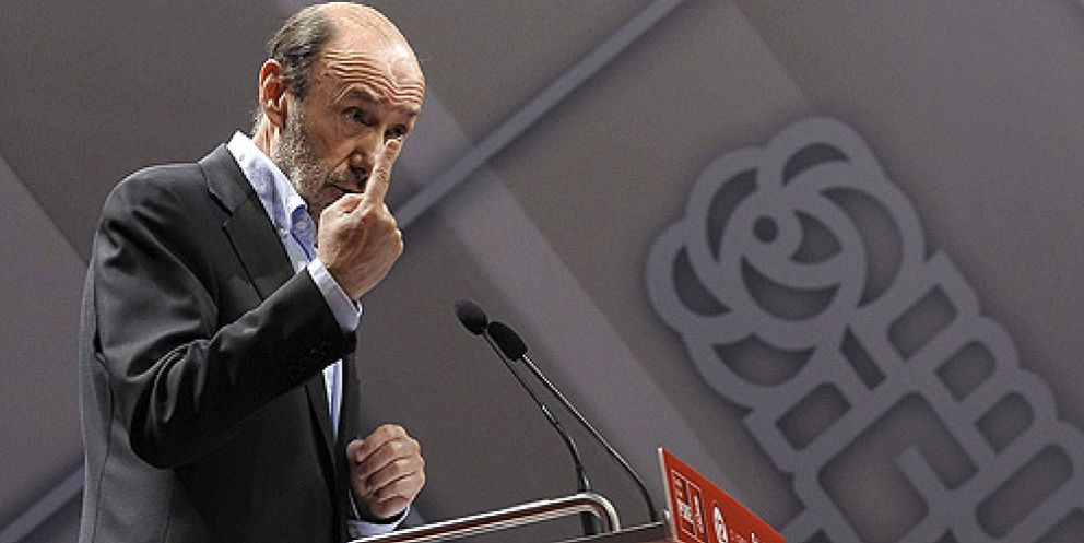 Foto: El PSOE recurre al Constitucional para frenar el rodillo de las reformas de Rajoy