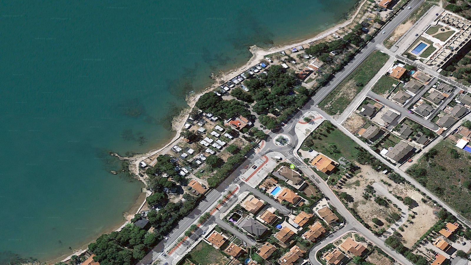 Foto: Litoral de Alcanar (Tarragona) donde tuvo lugar el desembarco de 100 fardos de hachís en 2007. (Google Maps)