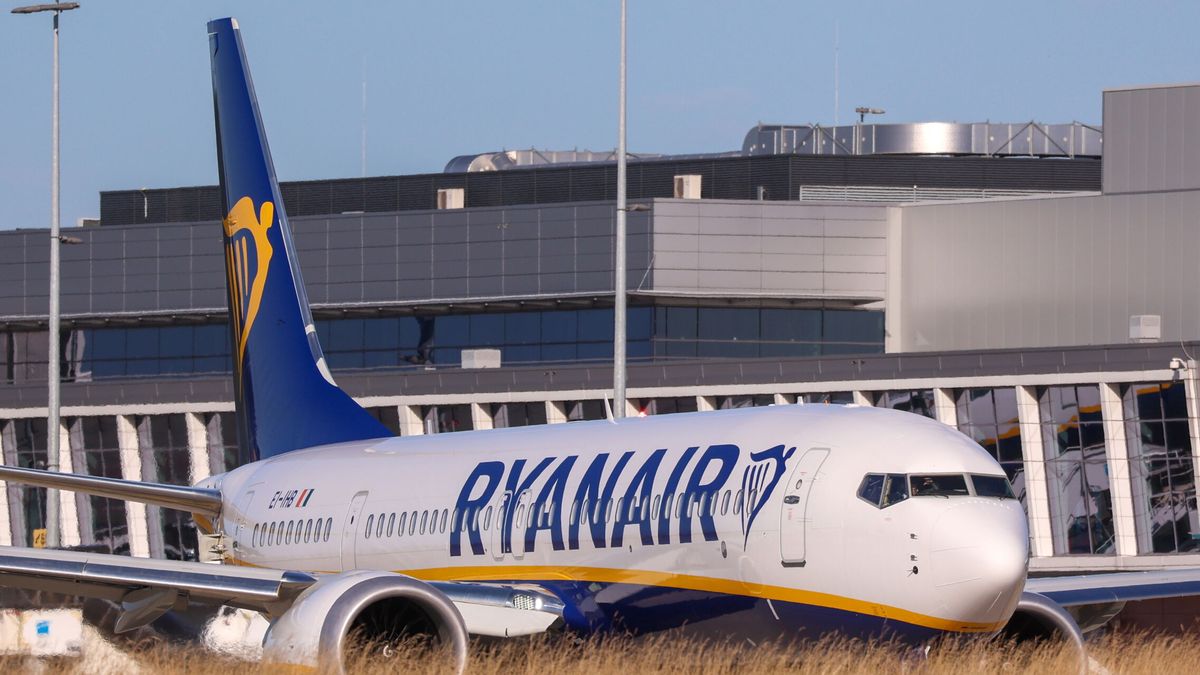 Ryanair cancela más de 300 vuelos por el fallo técnico en el control aéreo en Reino Unido