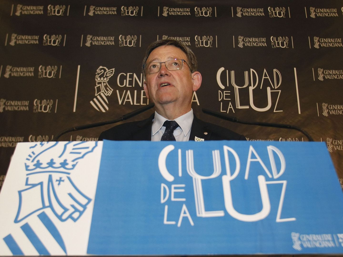 Ximo Puig explica el acuerdo con Bruselas para la Ciudad de la Luz. (EFE)