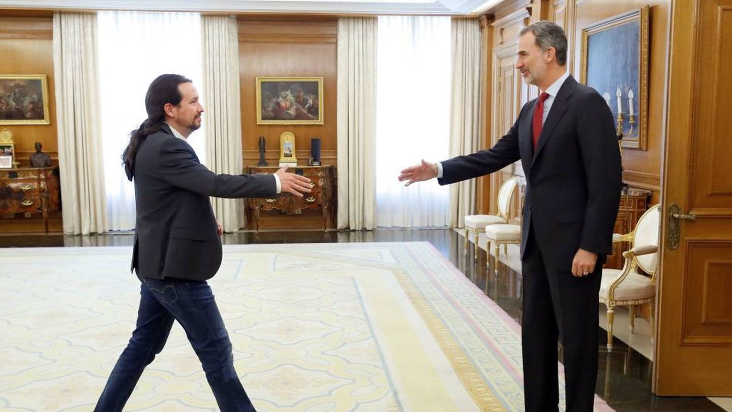 El Rey recibe al líder de Podemos, Pablo Iglesias. (EFE)
