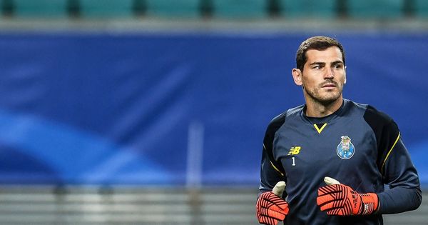 Foto: Iker Casillas, durante un entrenamiento del Oporto. (EFE)