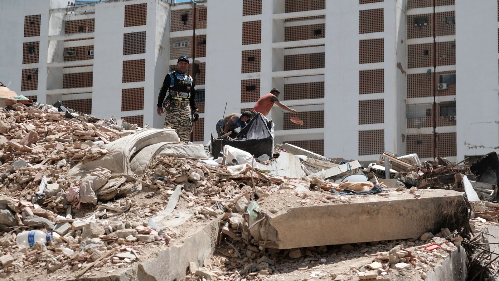 Exteriores eleva a 36 los españoles muertos en los terremotos de Venezuela y cifra en 138 los desaparecidos