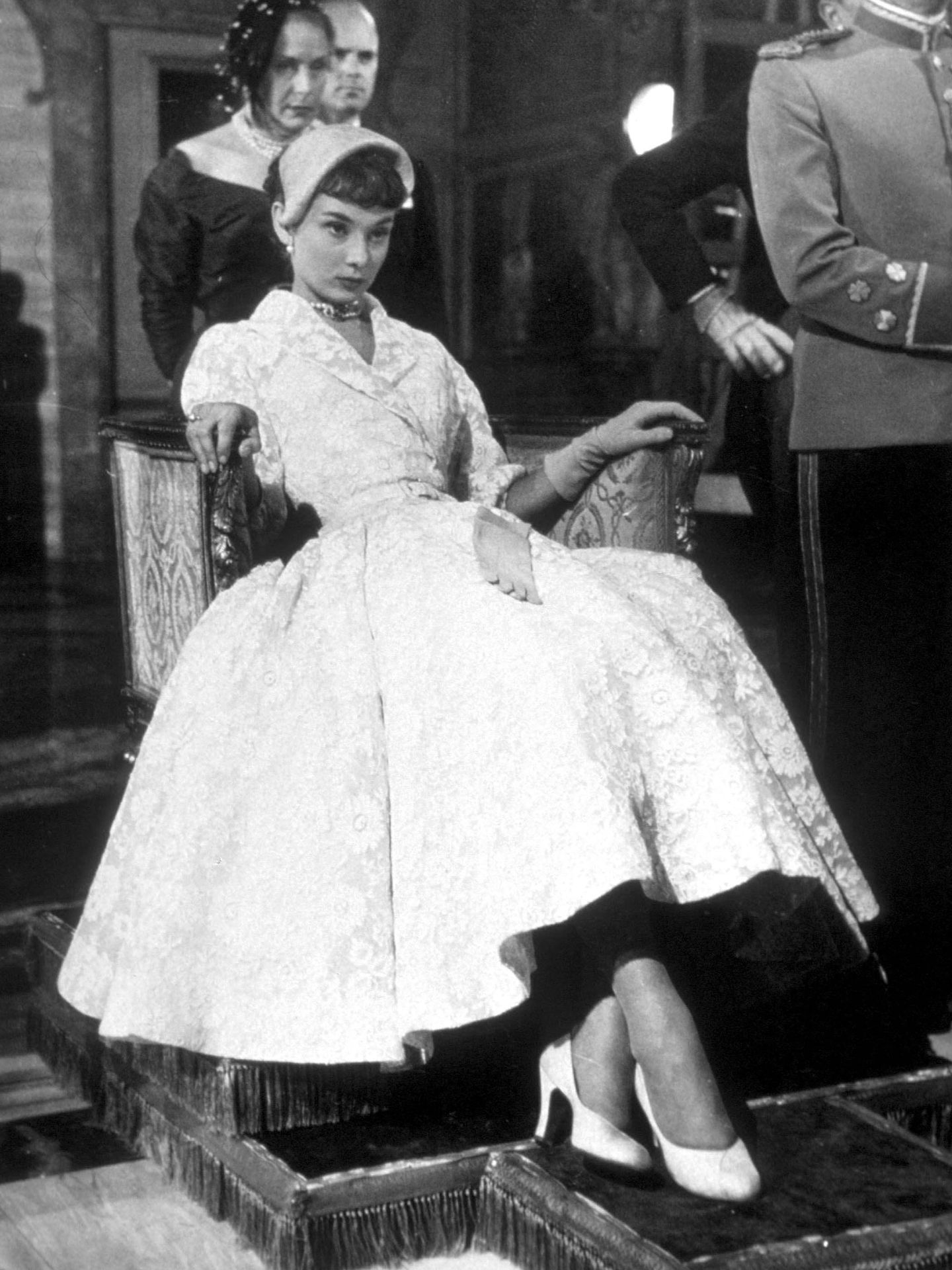 Audrey Hepburn, en el rodaje de 'Vacaciones en Roma'. (Cordon Press)