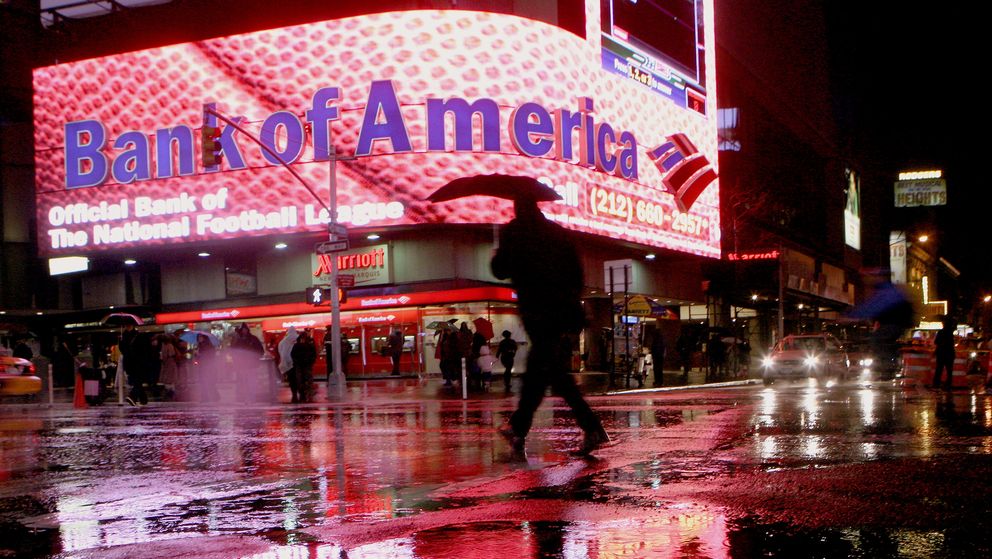 Un panel publicitario de Bank of America en Times Square, Nueva York (Reuters).
