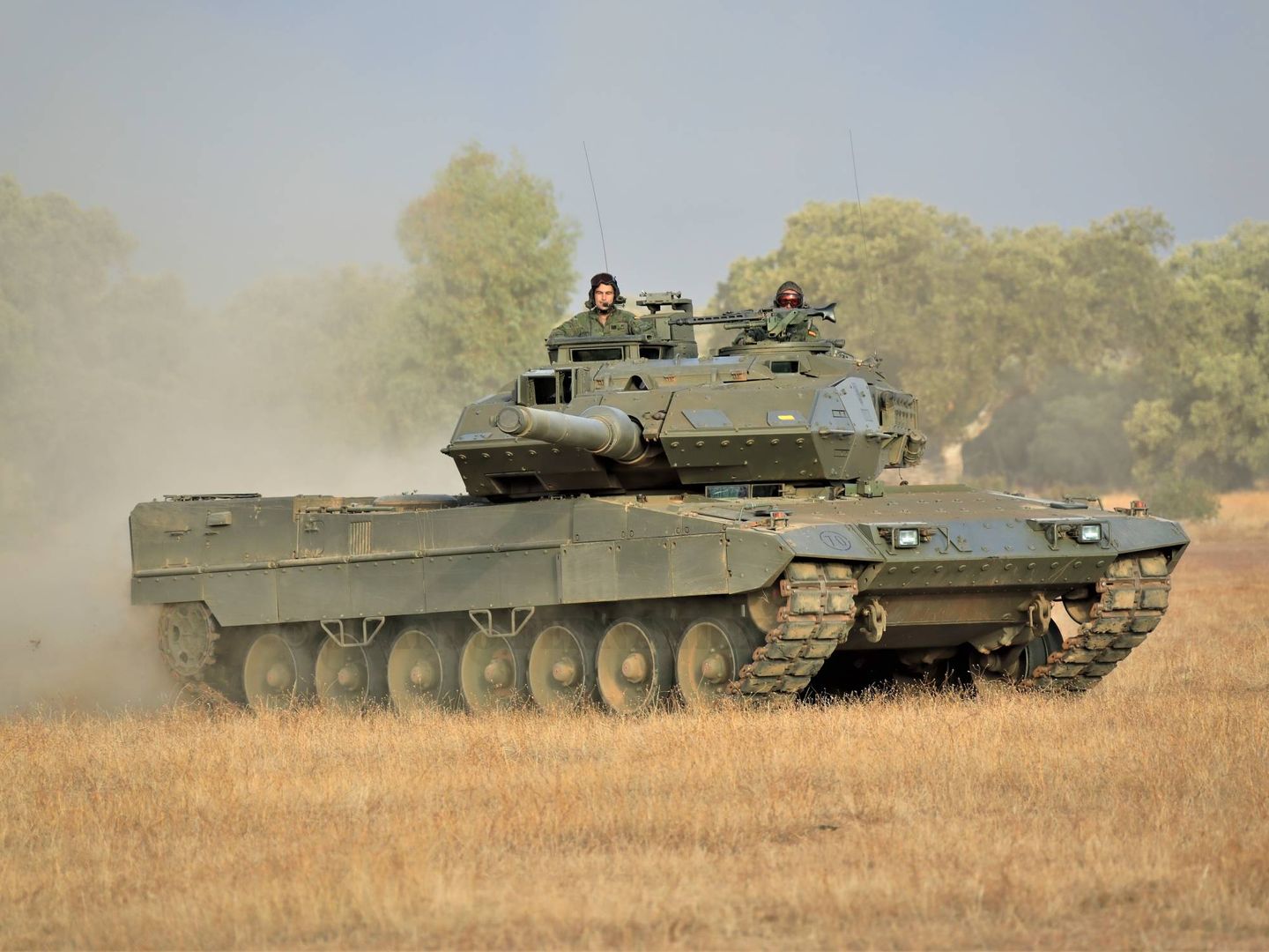 Carro de combate Leopardo 2E de la Brigada Extremadura XI. (Juanjo Ferna?ndez)