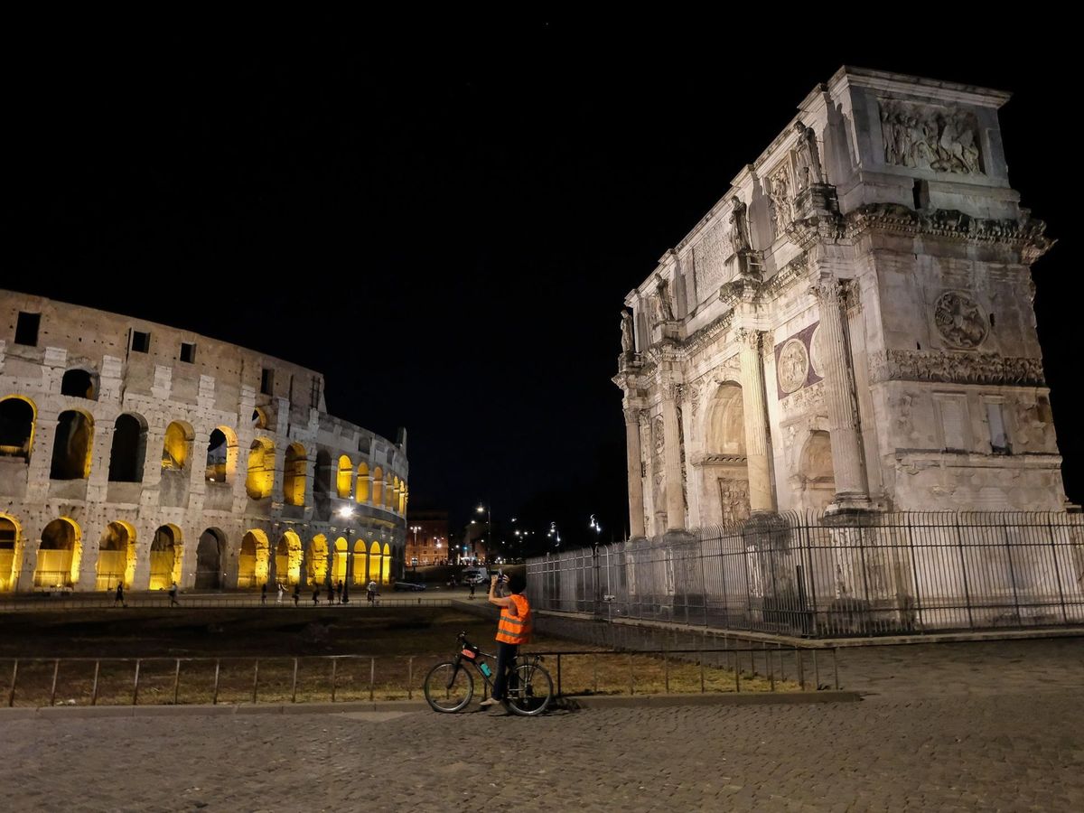 Foto: Arco de Constantino y Coliseo en Roma. (EFE)