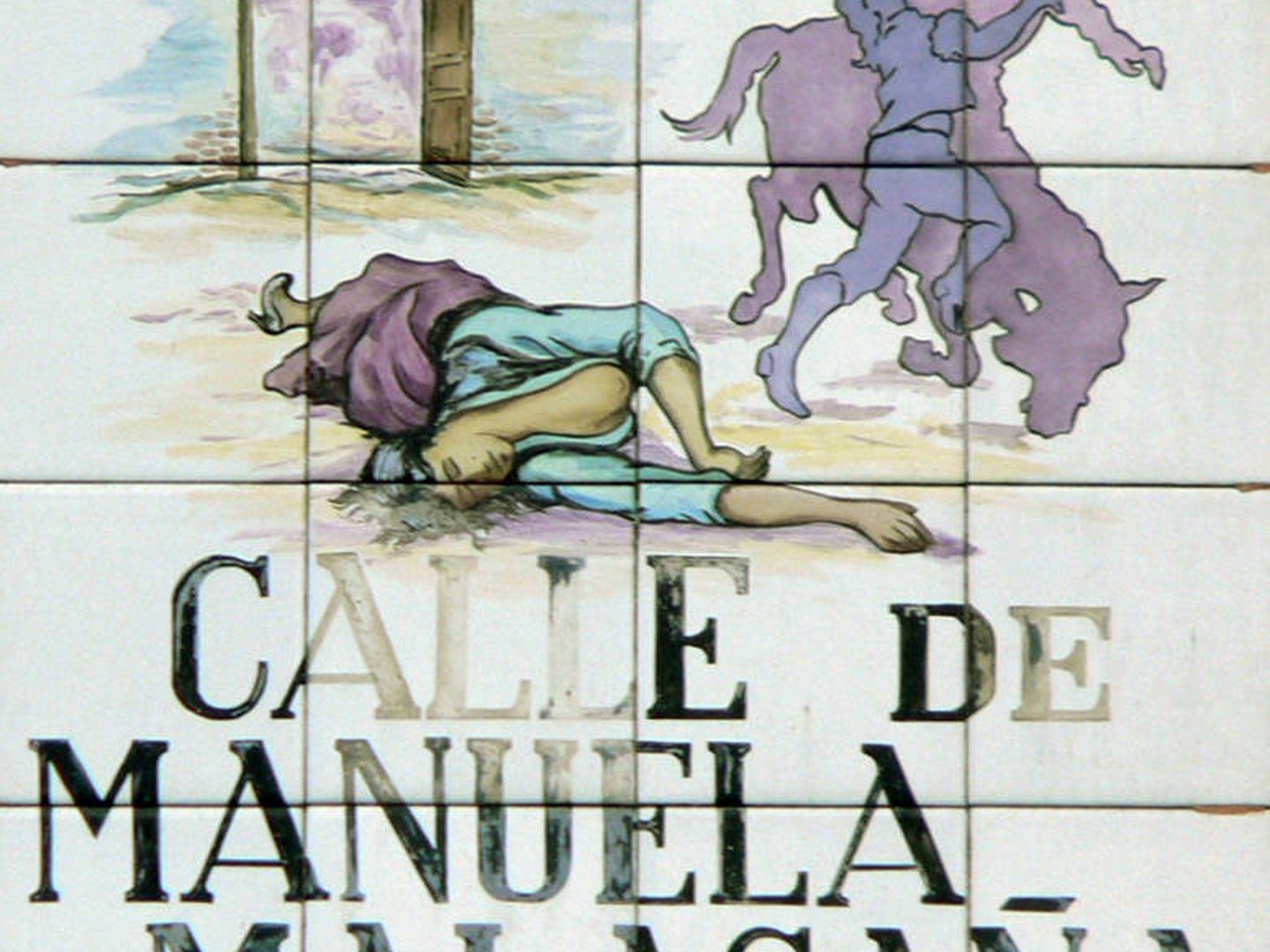 Placa con el nombre de la Calle de Manuela Malasaña, en Madrid. (Wikimedia Commons)