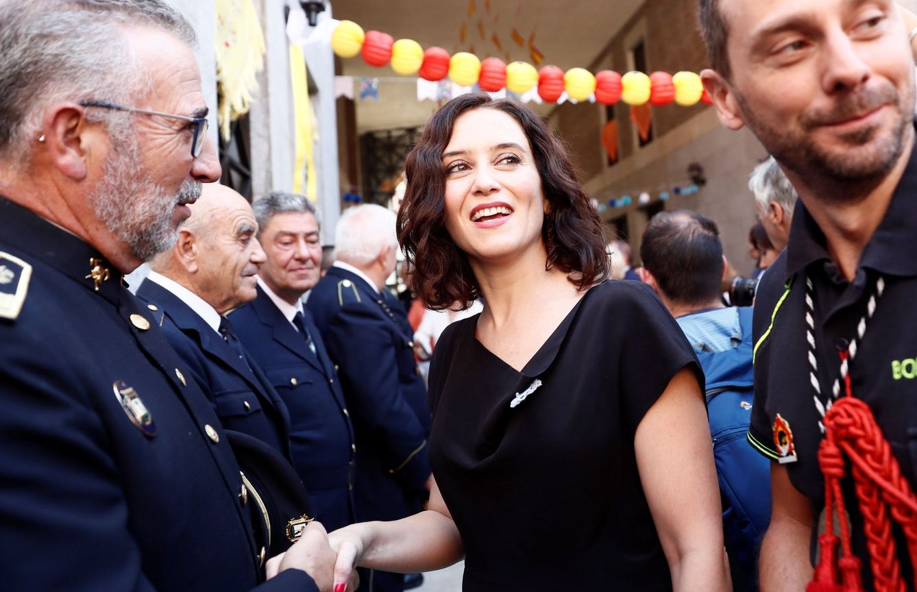 La futura presidenta electa de la Comunidad de Madrid, Isabel Díaz Ayuso, en la última fiesta de La Paloma
