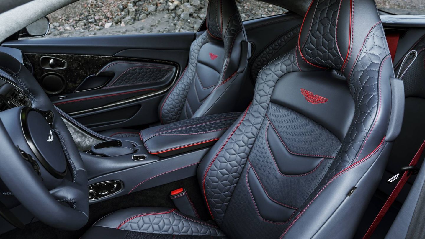 Asientos exclusivos para el nuevo Aston Martin. 