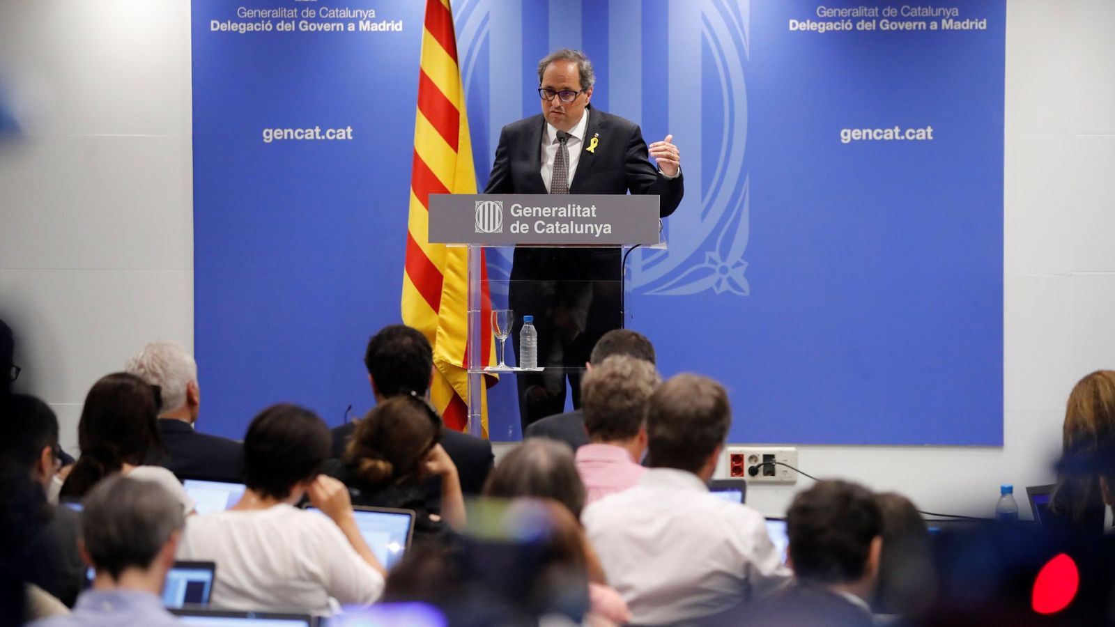 Foto: El presidente de la Generalitat de Catalunya, Quim Torra, durante su comparecencia ante los medios de comunicación en la librería Blanquerna de Madrid. (EFE)