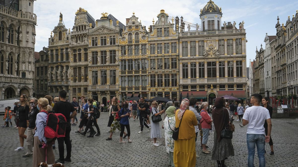 Bélgica avanza hacia la semana laboral de cuatro días, pero a cambio de jornadas más largas