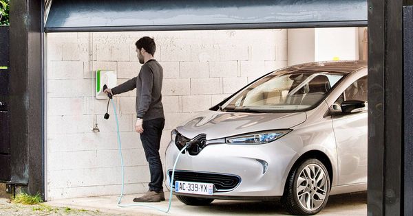 Foto: Los vehículos eléctricos solo copan un 0,713 % de la cuota de mercado español.