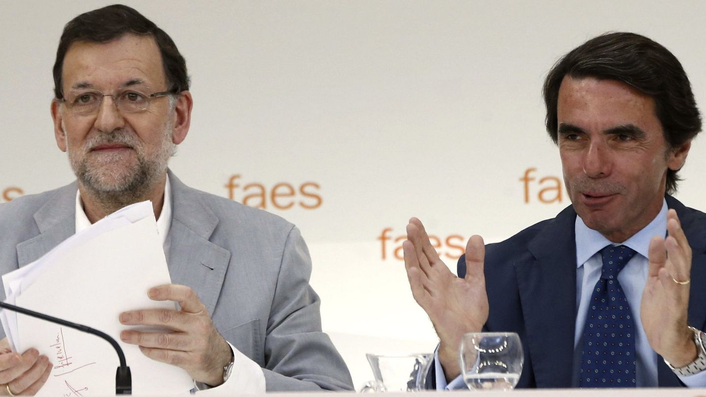 Mariano Rajoy y José María Aznar (Efe)