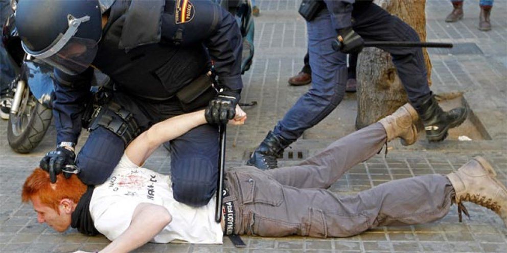 Foto: Carga policial y 21 detenidos en las protestas estudiantiles de Valencia