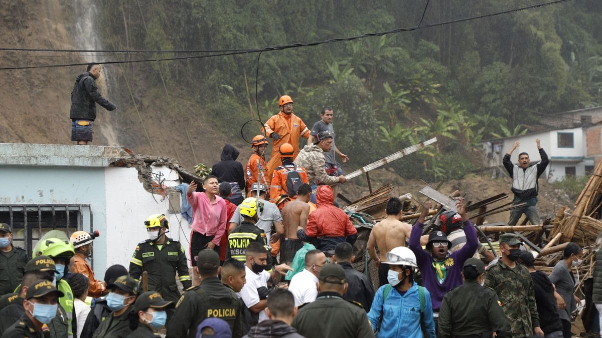 Al menos 14 fallecidos por las fuertes lluvias y un deslizamiento de tierra en Colombia
