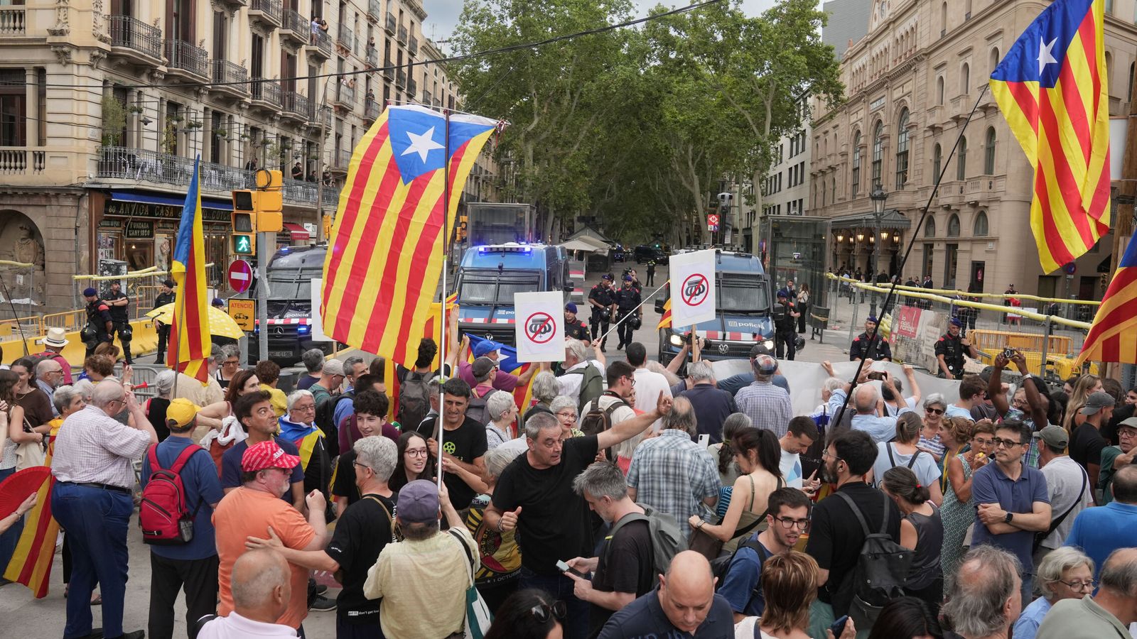 Implosión en el independentismo: Llach deja la presidencia de la ANC y hay desbandada de dirigentes
