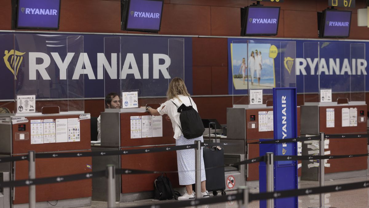  La huelga de tripulantes de Ryanair cancela dos vuelos y provoca 277 retrasos este martes