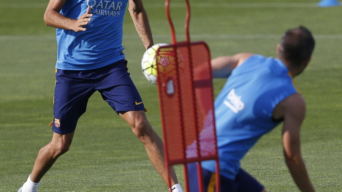 Busquets entiende que Pedro "tenga dudas" sobre su futuro en el Barcelona