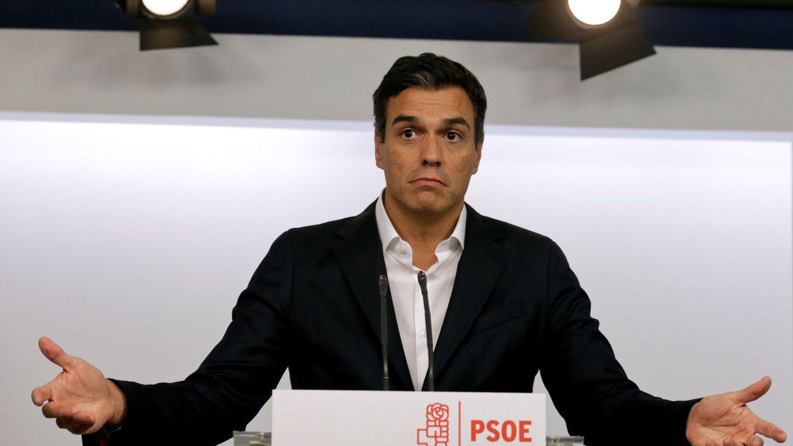 Foto: El secretario general del PSOE, Pedro Sánchez, en rueda de prensa en Ferraz el pasado 5 de septiembre. (Reuters)