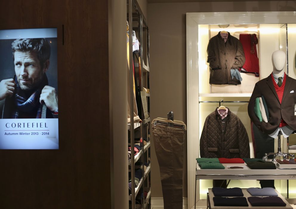 Foto: Una tienda de Cortefiel, grupo de distribución de moda controlado por CVC. (Reuters)