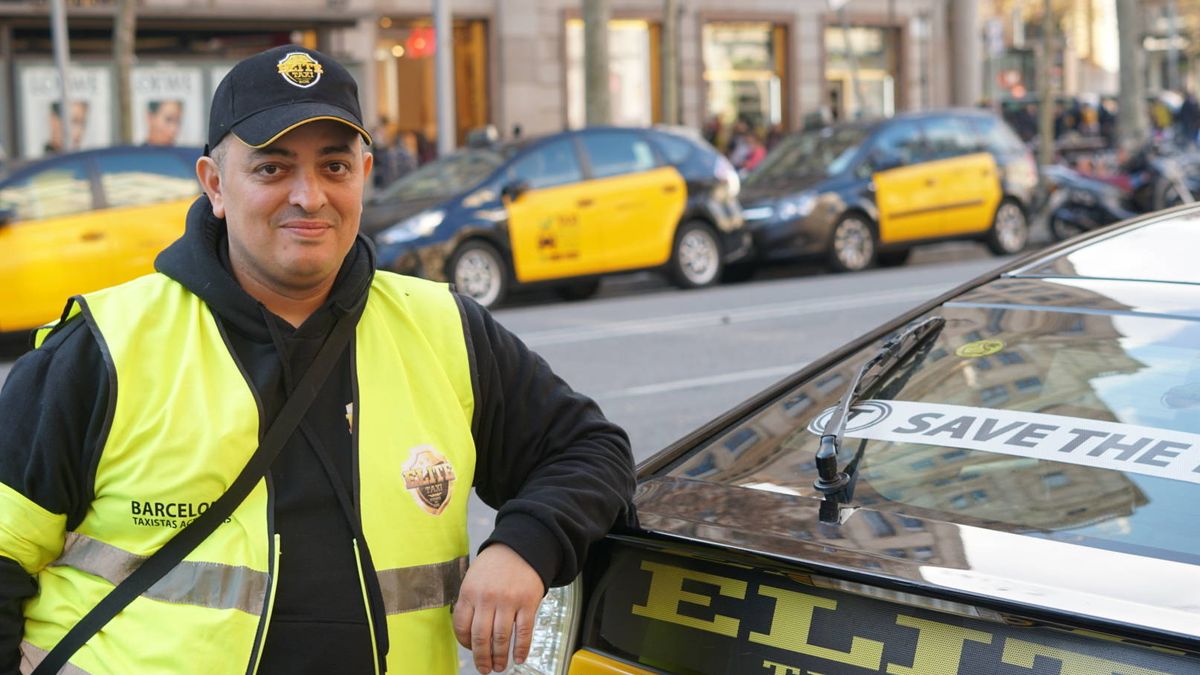 Tres horas con Tito: el 'capo' de la guerrilla urbana del taxi que ha colapsado Barcelona