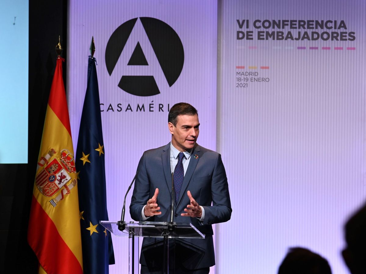 Foto: El presidente del Gobierno, Pedro Sánchez, durante la inauguración de la VI Conferencia de Embajadores de España. (EFE)