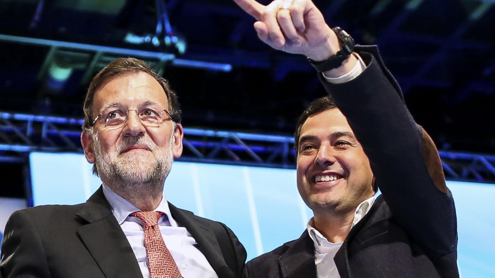 Foto: Mariano Rajoy y el candidato del PP-A a la Junta, Juan Moreno Bonilla, el pasado sábado en Granada. (Reuters)