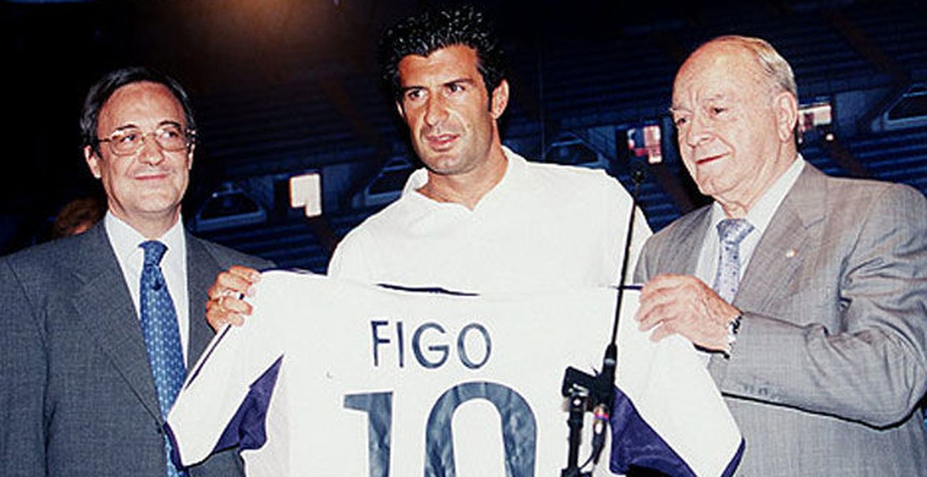 Figo, entre Florentino Pérez y Di Stéfano.