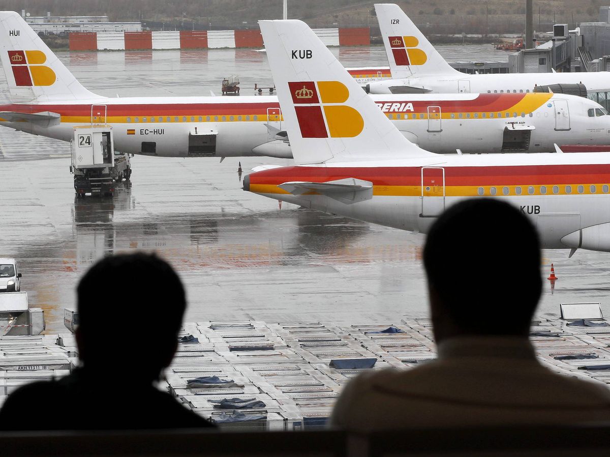 Foto: Convocatoria de empleo en Iberia para ser tripulante de cabina (EFE)