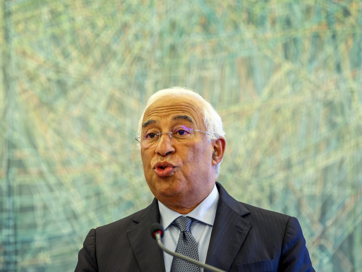 Foto: El ex primer ministro portugués, António Costa, durante su comparencia en la que ha anunciado su dimisión. (EFE/EPA/Olivier Hoslet)