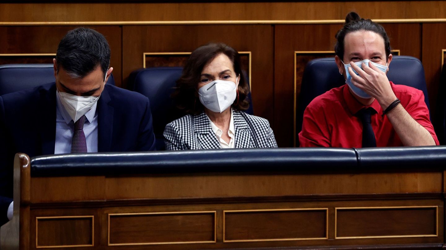 Pedro Sánchez, Carmen Calvo, Pablo Iglesias. (EFE)