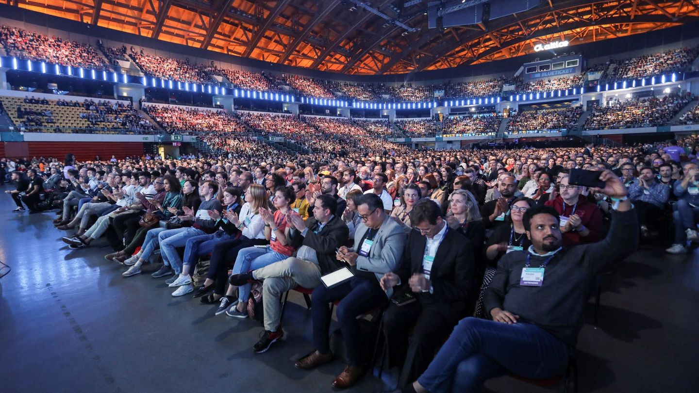 Participantes en el evento Web Summit de Lisboa en 2019, uno de los mayores eventos del mundo de 'startups' y emprendedores. (EFE)