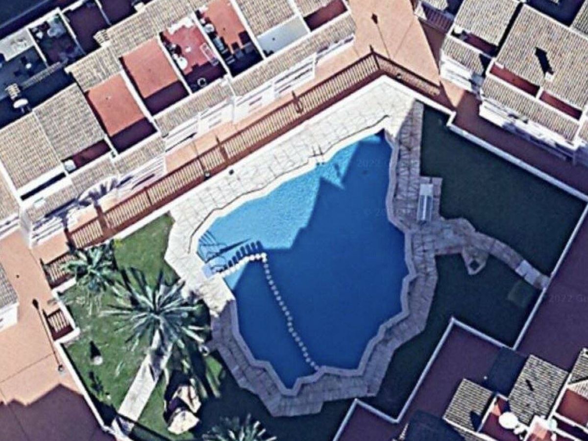 Foto: Un tiktoker encuentra en Torrevieja 'la piscina más patriótica': "faltan Ceuta y Melilla" (Twitter/@davidfs90)
