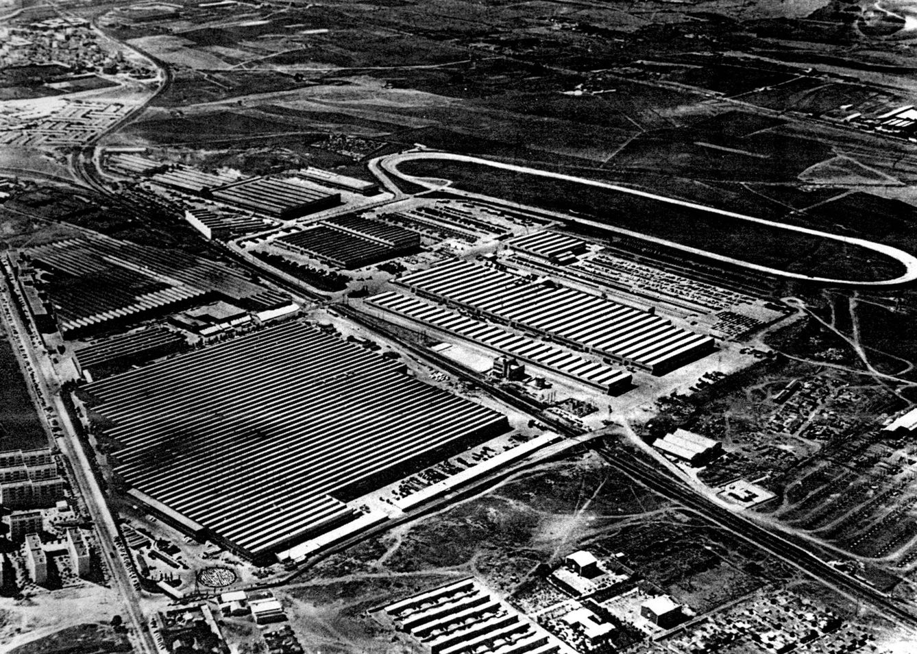 Vista aérea de la factoría de Barreiros Diésel en Villaverde, Madrid. (Fundación Eduardo Barreiros)