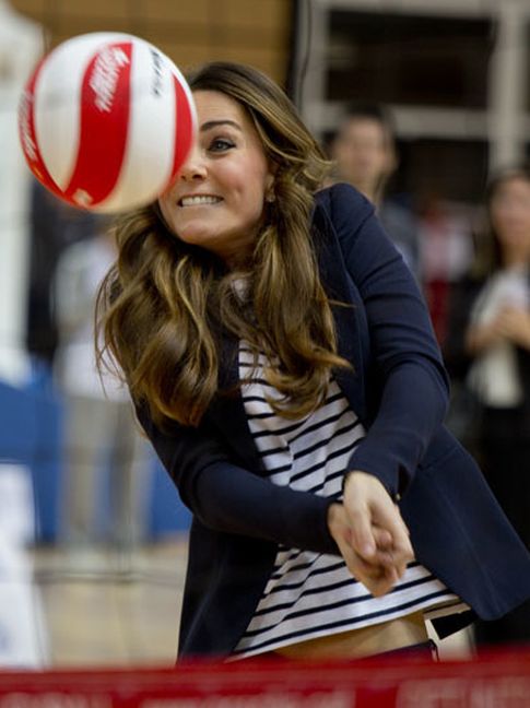 Kate Middleton jugando al voleibol (Gtres)