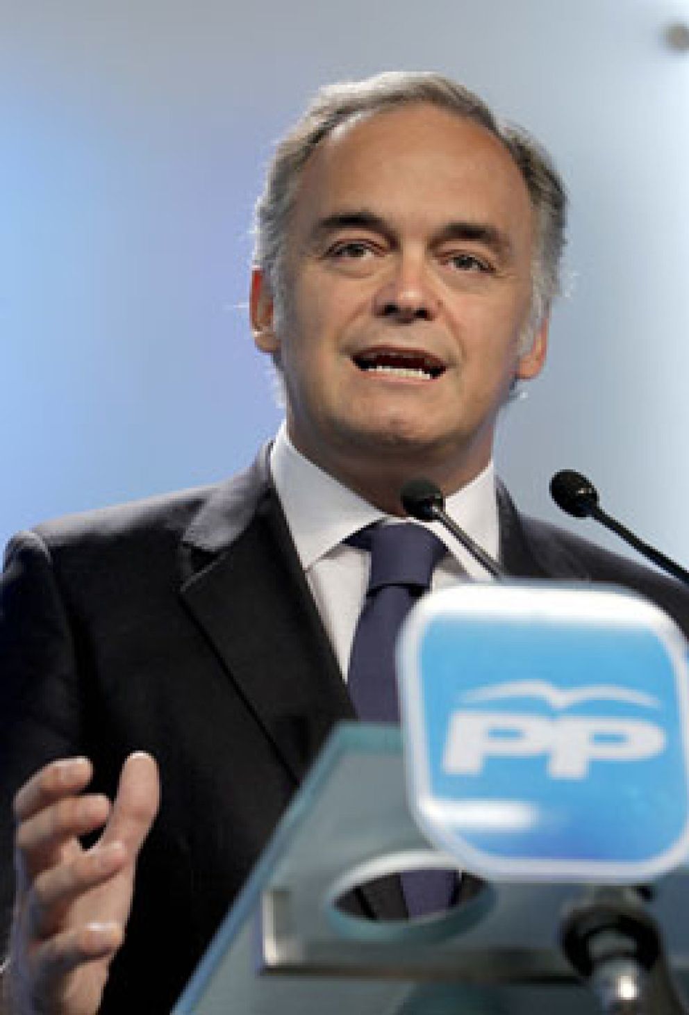 Foto: González Pons ratifica el apoyo del PP a Camps como candidato