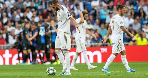 Foto: Benzema se queja amargamente después del segundo gol del Brujas. (EFE)
