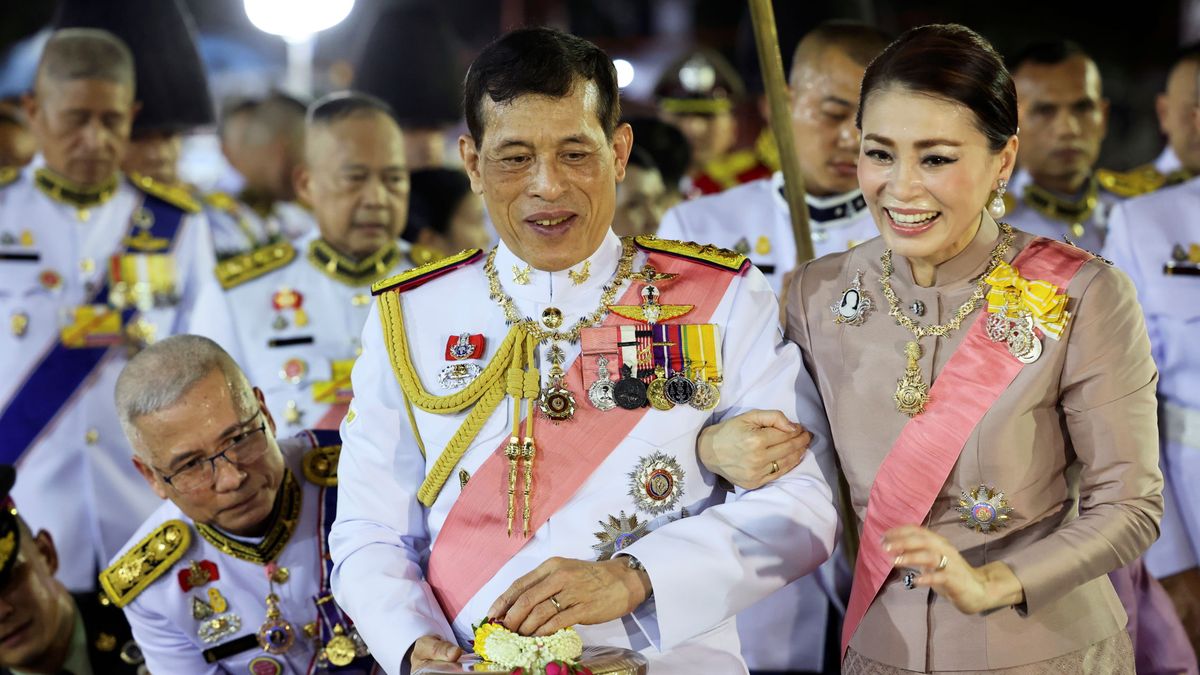 El rey de Tailandia y las polémicas de nunca acabar: la filtración de fotografías íntimas de su concubina oficial