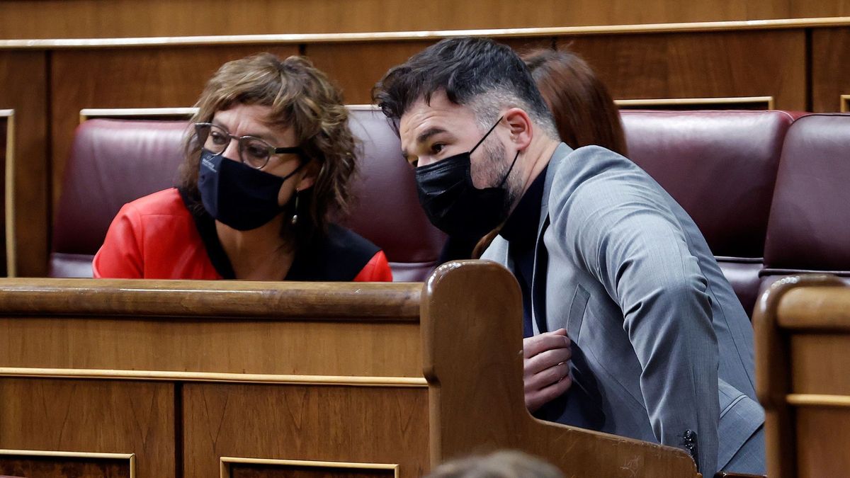 ERC, contra los policías de Cataluña, a los que llama "salvajes": "Les tenemos asco"